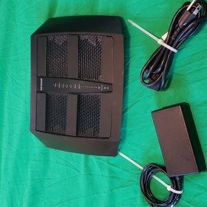 Netgear Nighthawk X6 AC3200 Tri-Band WiFi Router Model R8000